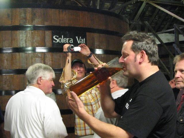 Besucher beim Whiskyprobieren bei Glenfiddich
