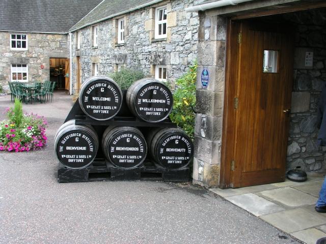 Eingang zur Glenfiddich Distillery