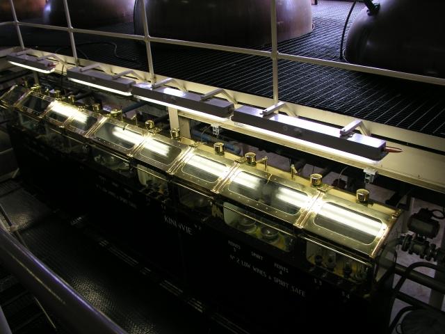 Spirit Safe der Kininvie Distillery in der Gesamtansicht